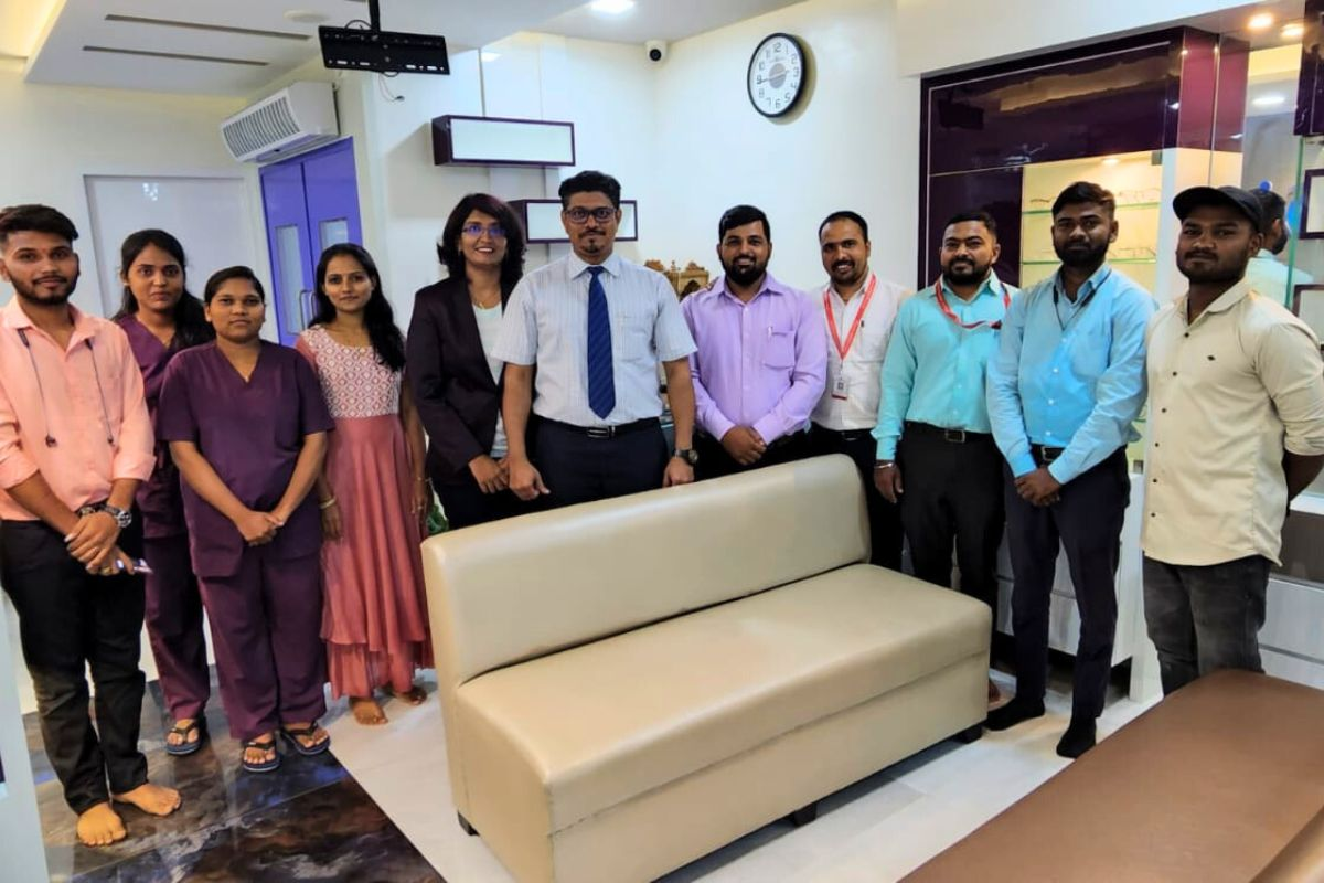 The Dr. Murkute's O2 Bone & Eye Care team at the Kharadi, Pune clinic